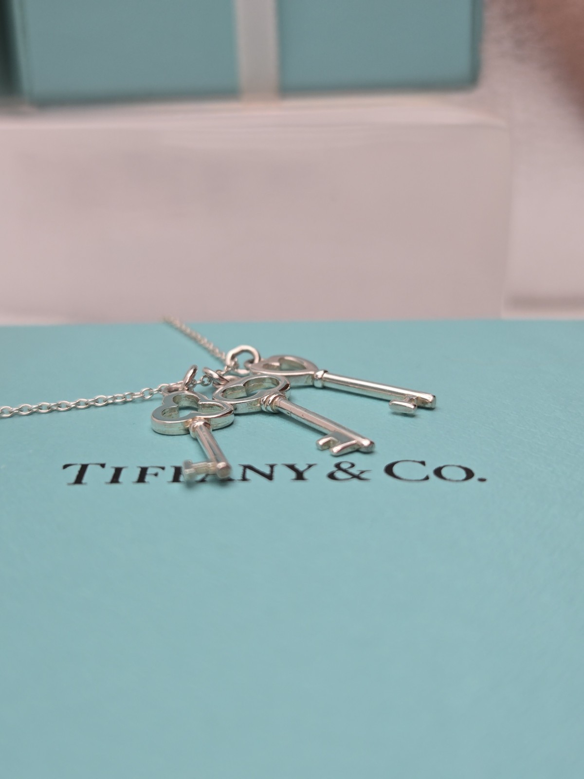 Vintage Tiffany & Co. 3 Key Pendant on 16″ Necklace in Sterling Silver Box Pouch
