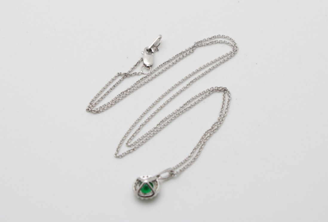 925 Sterling Silver KA1772 Sparkling Pave Green Stone Halo Chain Necklace