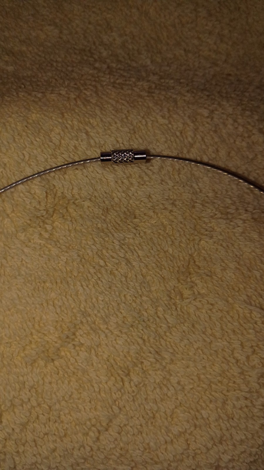 BIG CRYSTAL HEART PENDANT, ” NEW” 😍😍😍 ON A WIRE NECKLACE,SCREW CLASP !!!