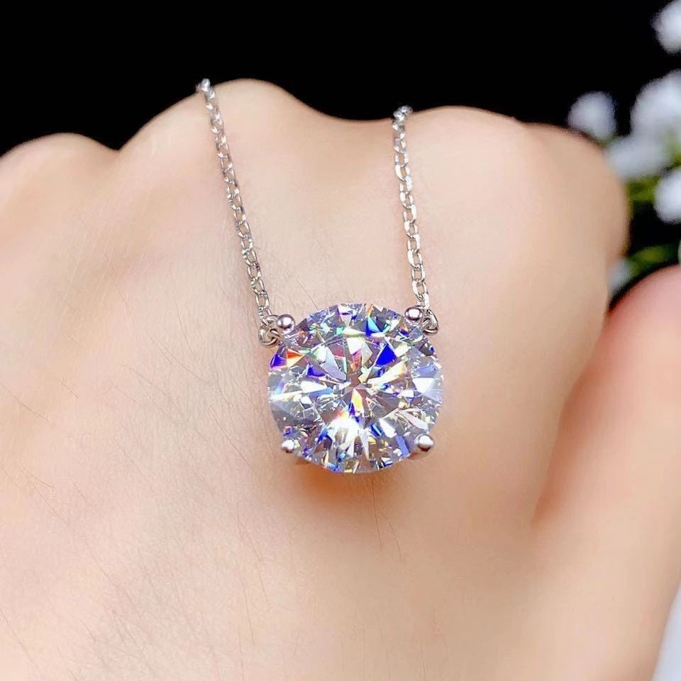 4CT Round cut Shaped Moissanite Pendant 14K white Gold Plated free chain