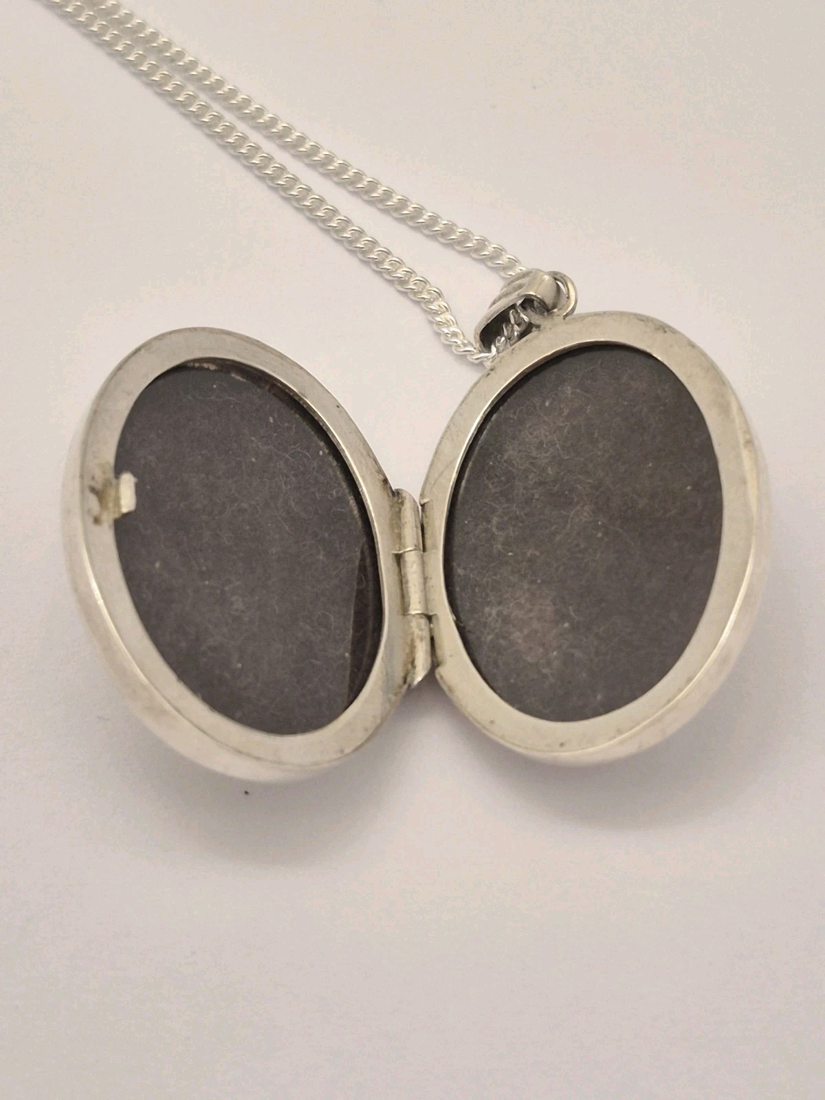 LOCKET – Sterling Silver Double Photo Picture Locket Pendant & Chain