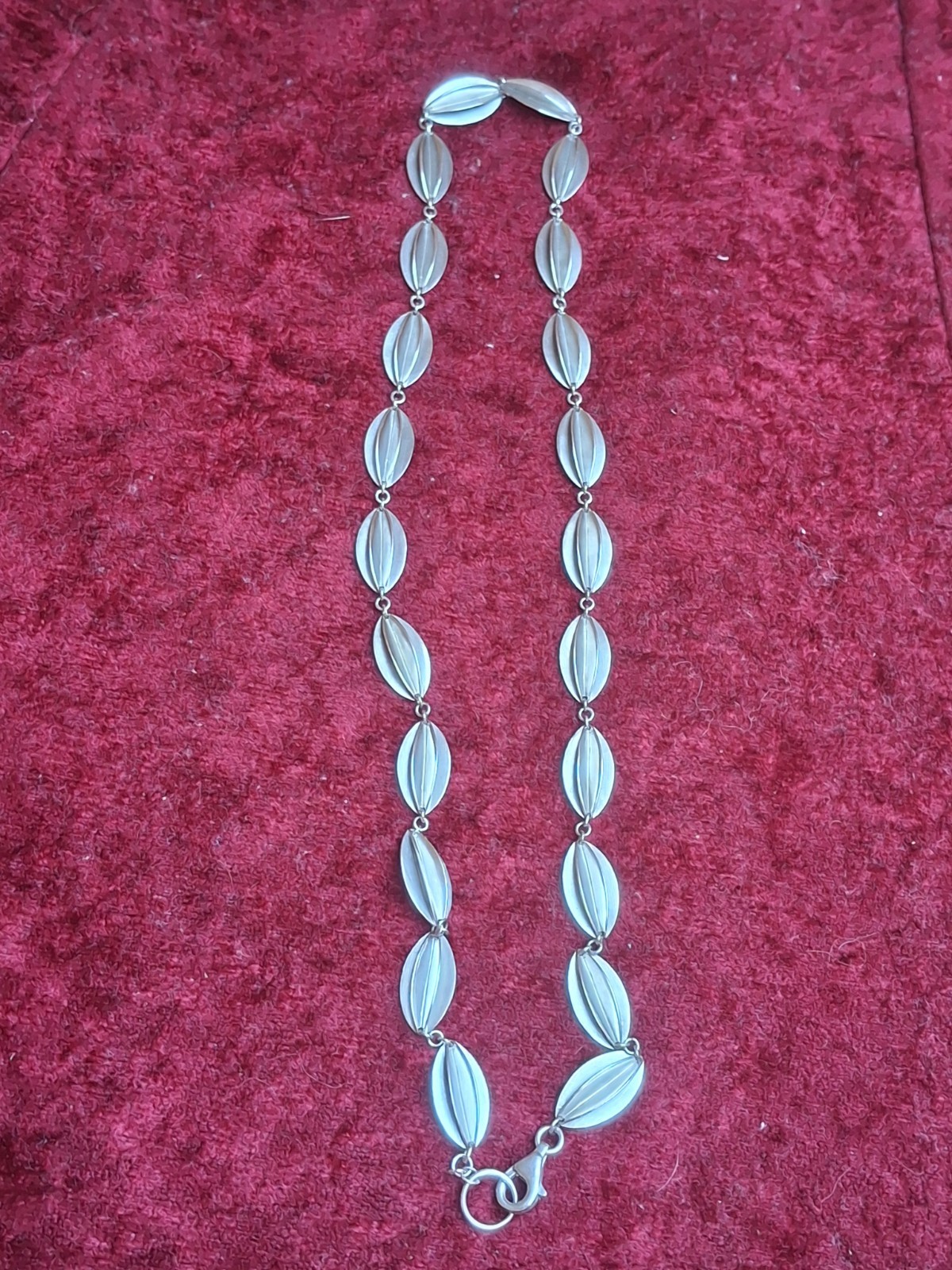 REDUCED! Pretty Vintage Hallmarked Sterling Silver Oval Link Necklace 24.5g
