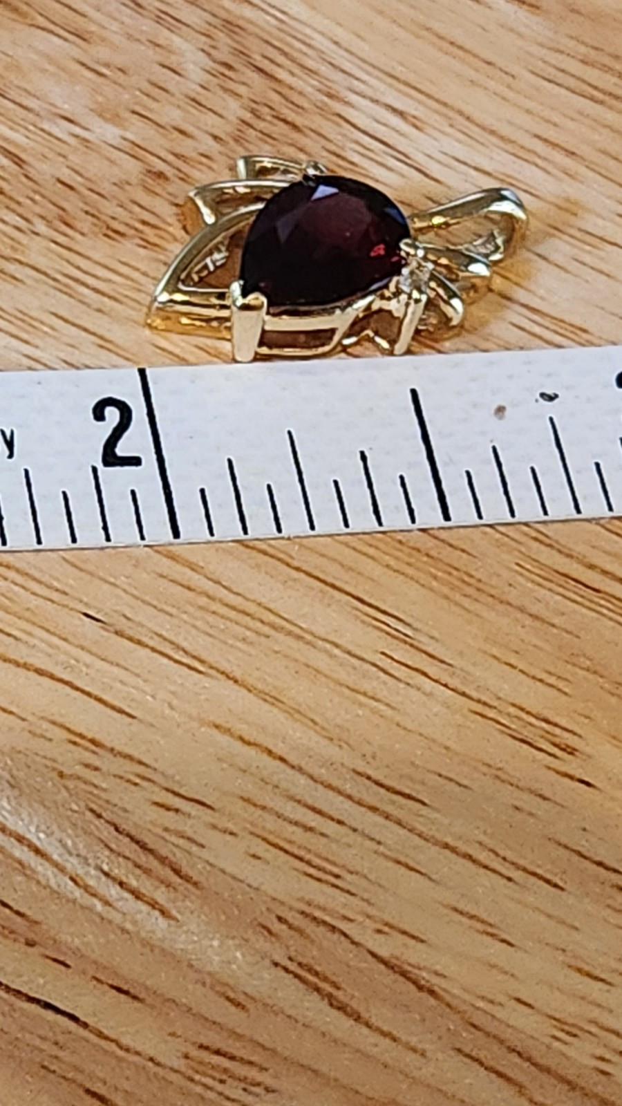 Vintage 14k Gold Pear Shape Garnet Pendant 2grams