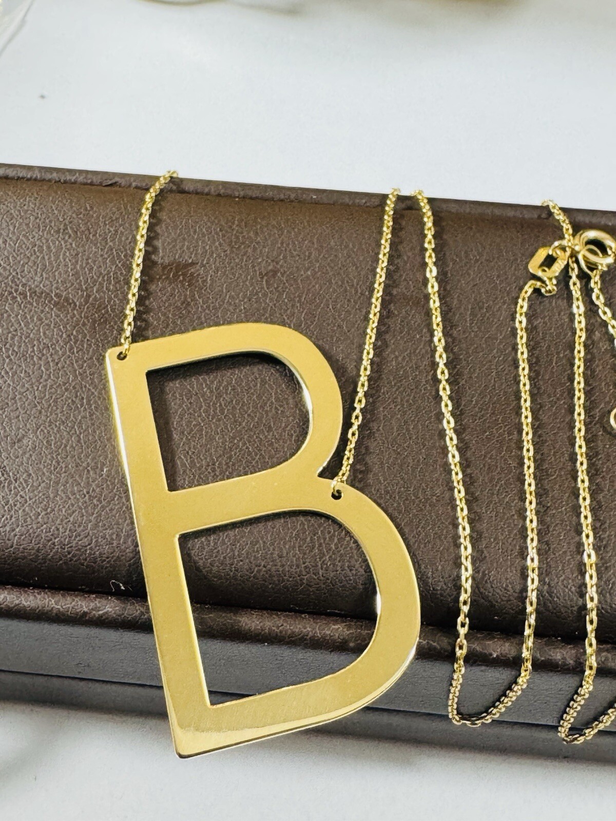 18K 750 Fine Gold Letter B initial Necklace 16.5/17.5” Long 1mm 4.8g WOMENS