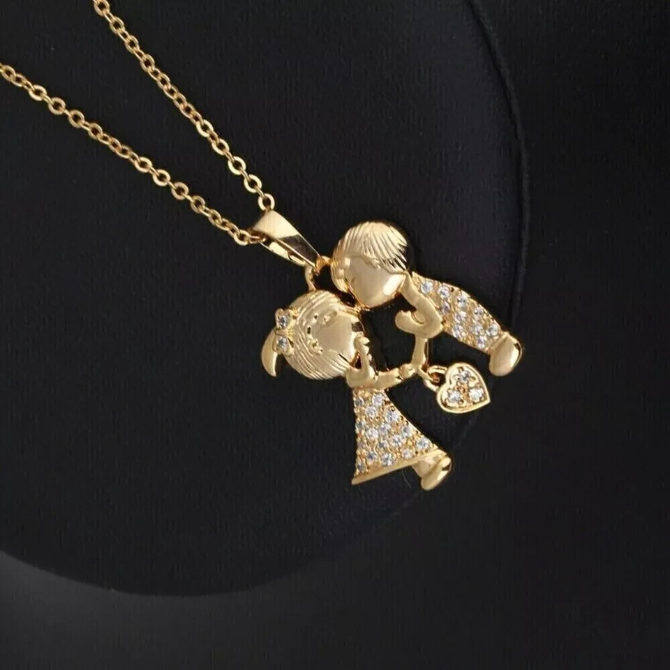 1Ct Lab Created Diamond Unisex Heart Kissing Pendant 14K Yellow Gold Plated