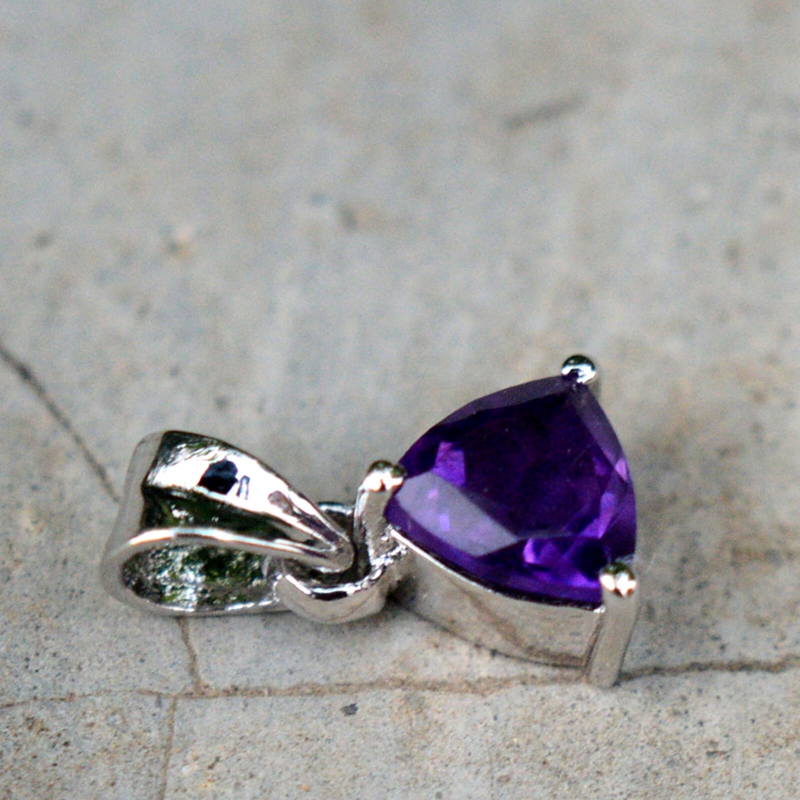 Natural Amethyst Trillion Gemstone 925 Sterling Silver Women Handmade Pendant