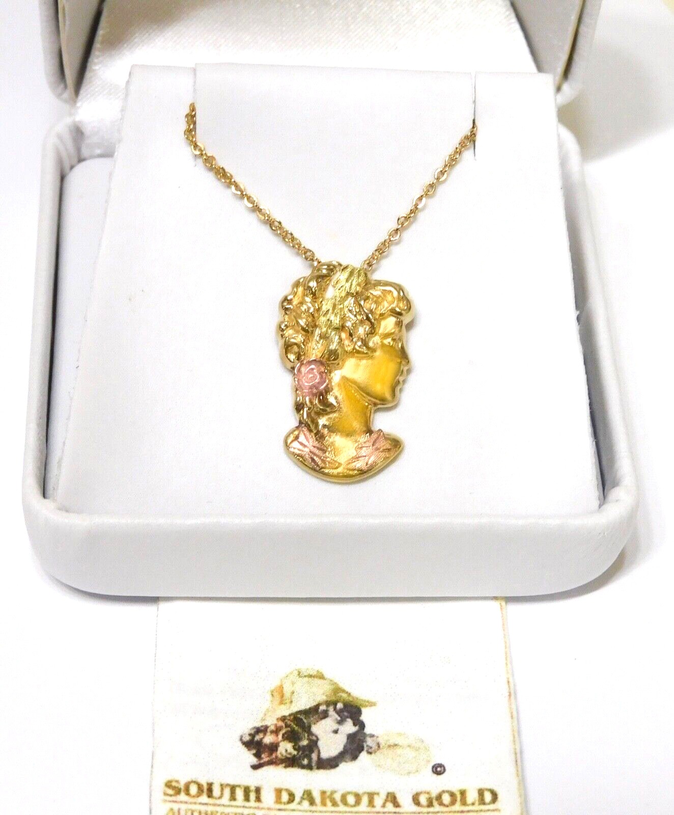 Black Hills Gold 10K Cameo Rose Leaves Pendant 5.1 G Solid 10k Chain