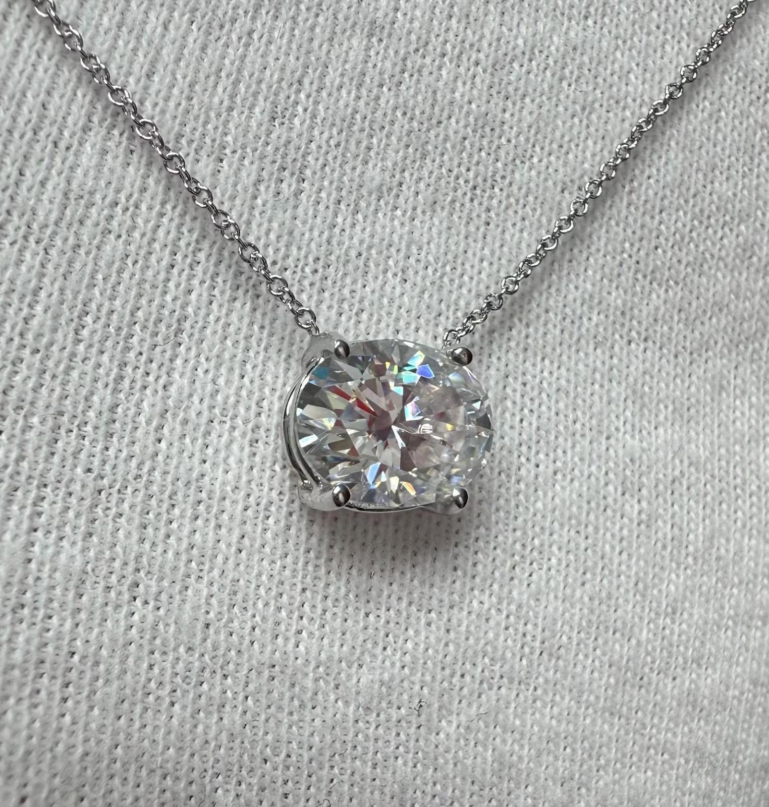 IGI Oval-Cut 6.00Ct EF/VS1 Lab Grown Diamond Necklace& Pendant 14k White Gold