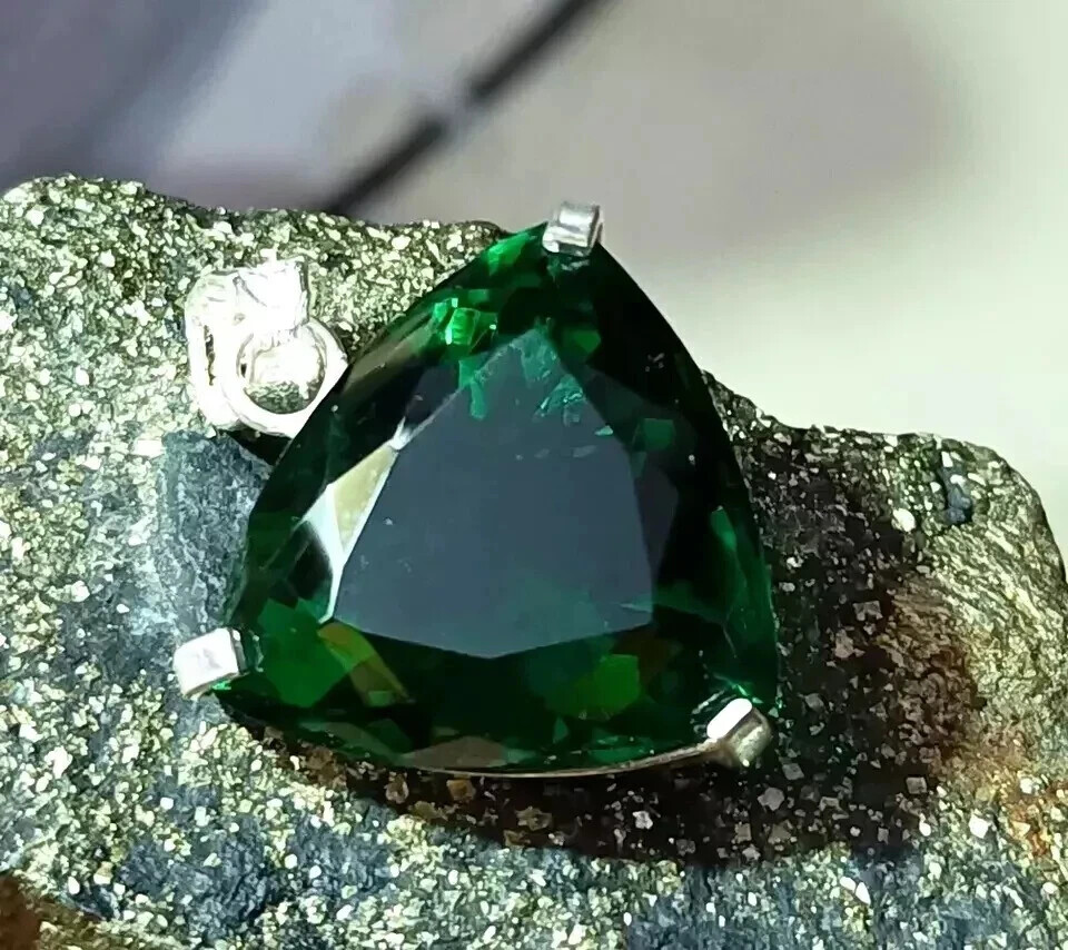 90.65 Ct Natural Tsavorite Green Garnet 925 Solid Silver Pendant Gemstone