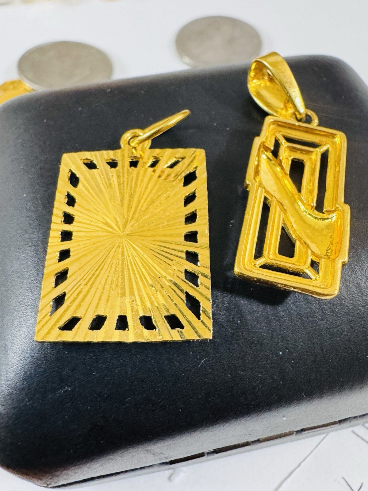 22K 916 22C Real Gold Two Set of Pendant 1 Rectangle & 1 Divine Allah 6.3g