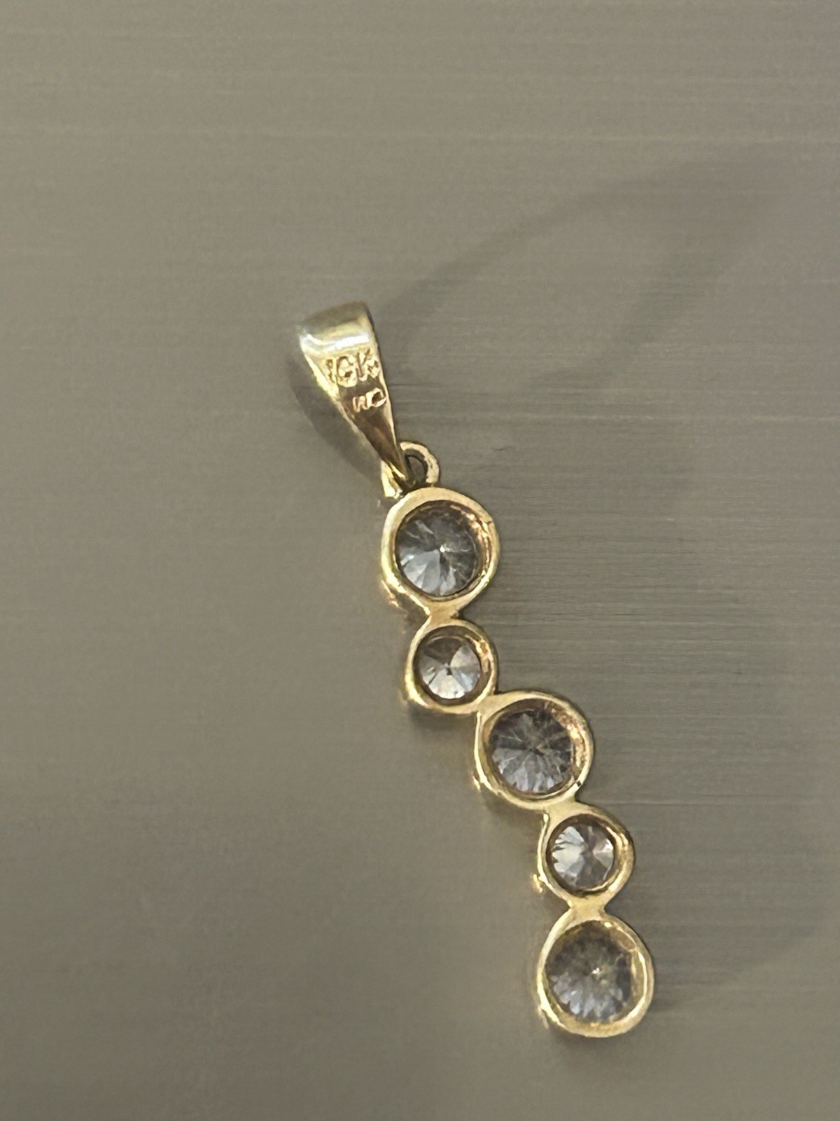Solid 10k Gold CZ Bubbles Pendant .86 Grams