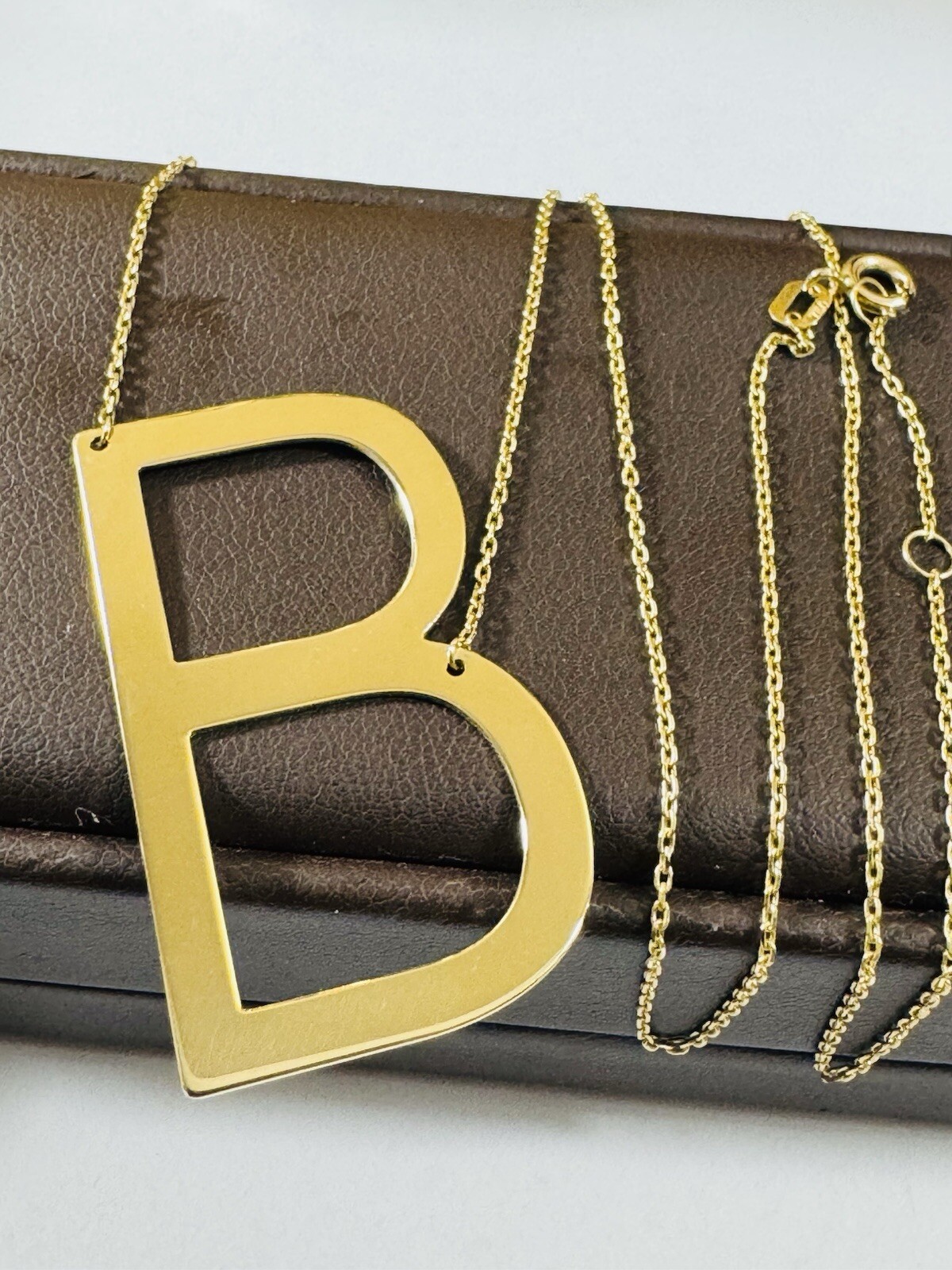 18K 750 Fine Gold Letter B initial Necklace 16.5/17.5” Long 1mm 4.8g WOMENS