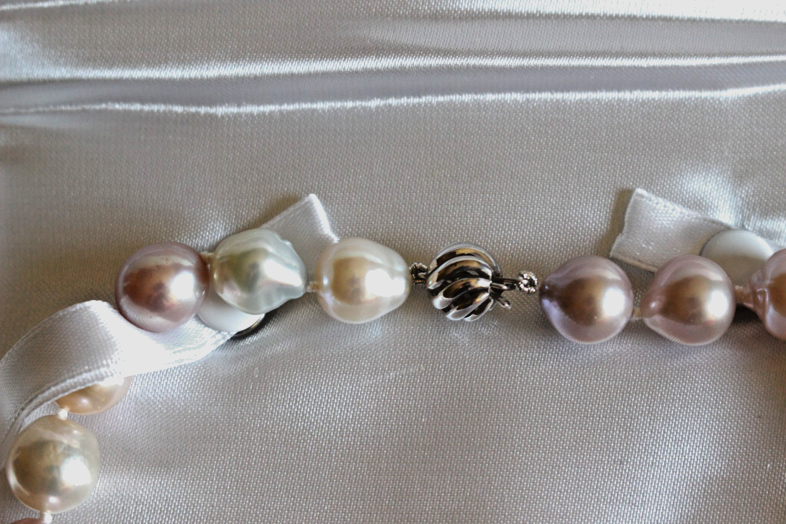 10-13mm Multi-Color Cultured Rare KASUMIGA PEARL 14K White Gold 20″ Necklace