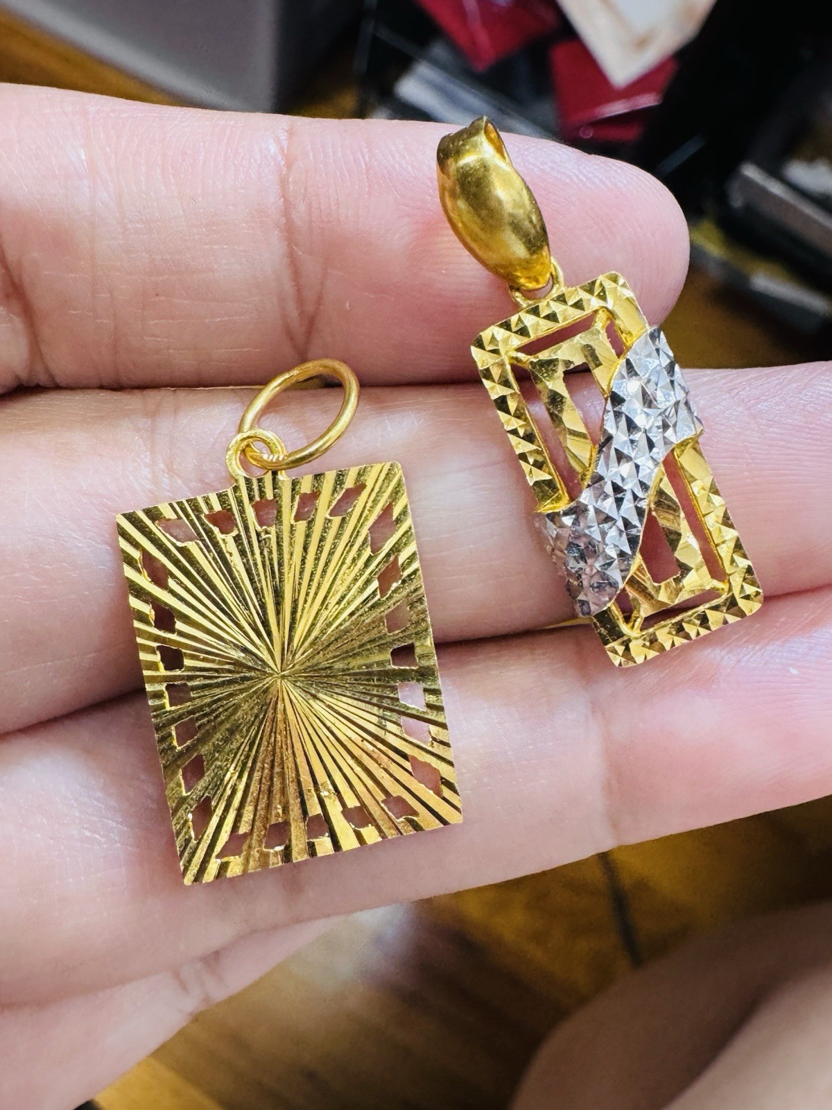 22K 916 22C Real Gold Two Set of Pendant 1 Rectangle & 1 Divine Allah 6.3g