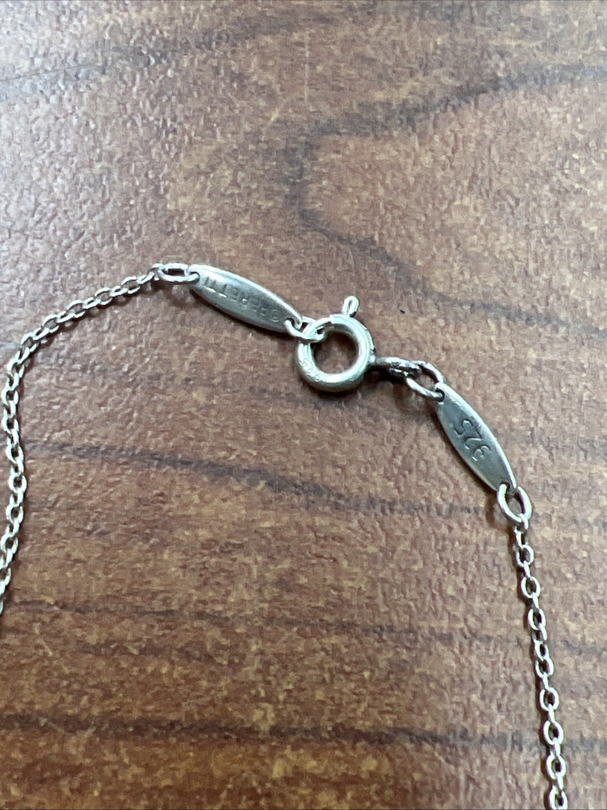 Gorgeous Authentic Tiffany Bean Necklace Excellent condition 18 Inches