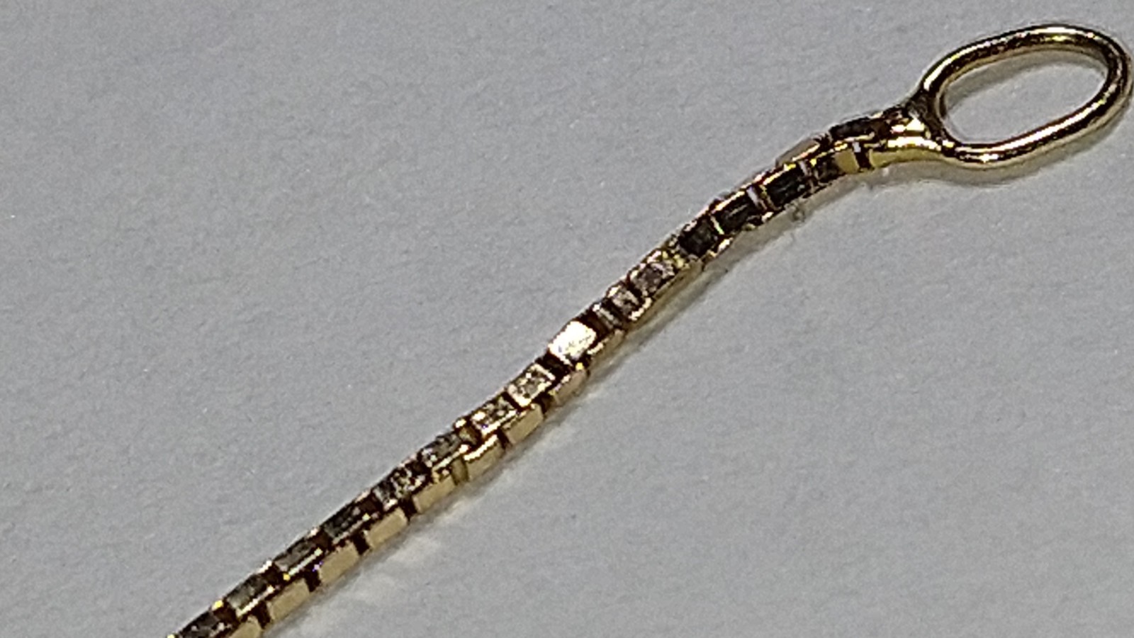 Solid 14k gold 0.75mm box chain necklace 2.0 grams – 20″ READ