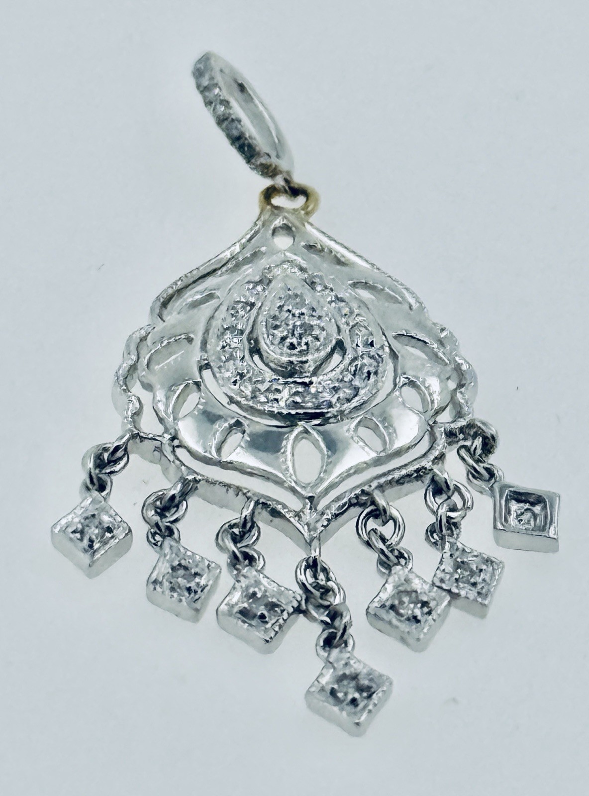 Estate 14K White Gold .30 Cttw Diamond Filigree Chandler Pendant. 2.87g approx