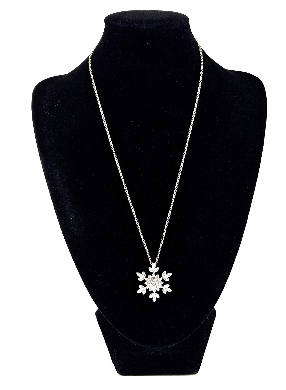 Vintage LUC 925 Sterling Silver Snowflake Pendant Necklace Marcasite Etched 18″