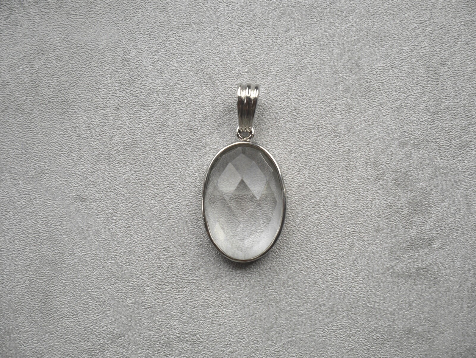 1 Faceted Clear Crystal Rock Quartz Silver Plated Oval Pendant Natural Jewellery