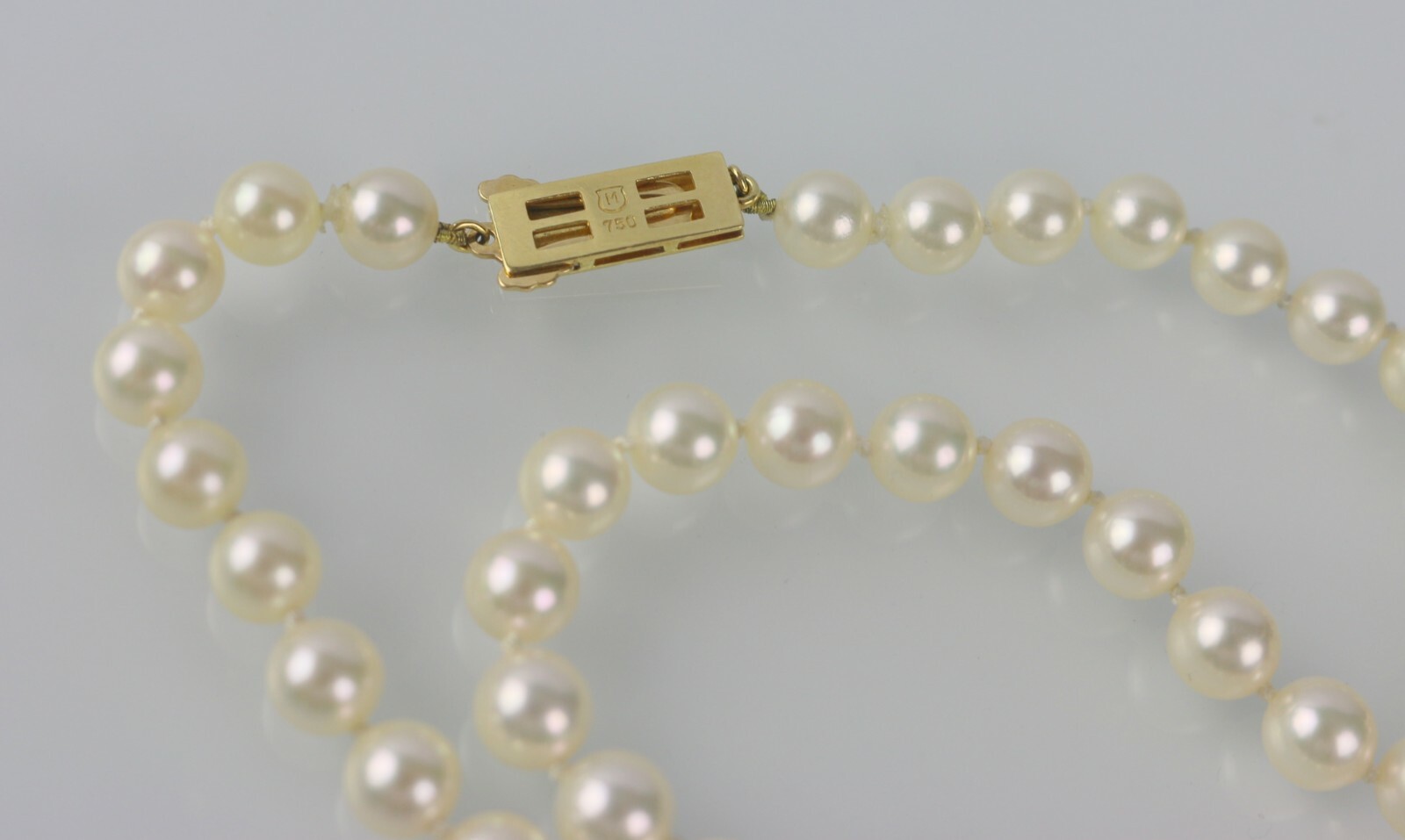 Mikimoto Vintage 6.5mm~7mm Pearl 23.5″ Strand Necklace w/ 18K Gold Clasp