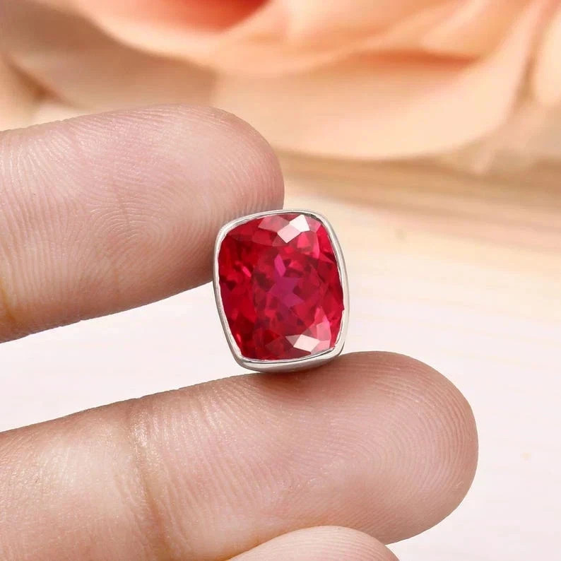 15 CT Natural Blood Red Ruby Pendant in 925 Sterling Silver with Silver Chain