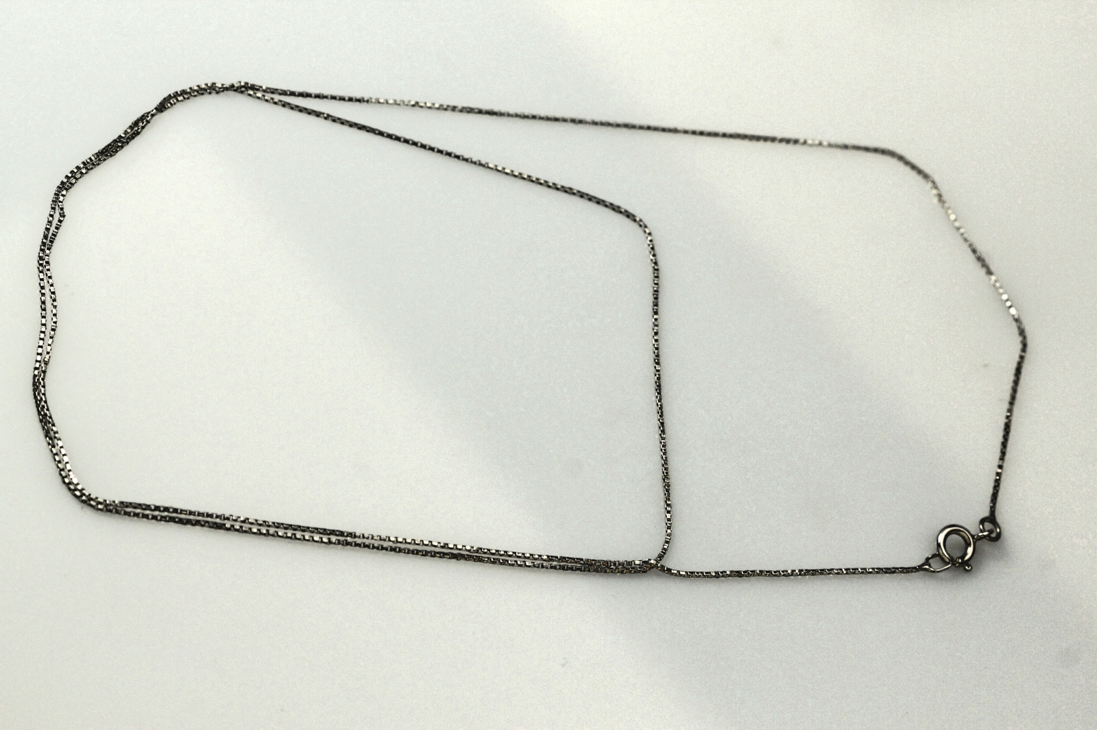 925 Sterling Silver 26″ Thin Box Chain 1.9 Grams (NEC4896)