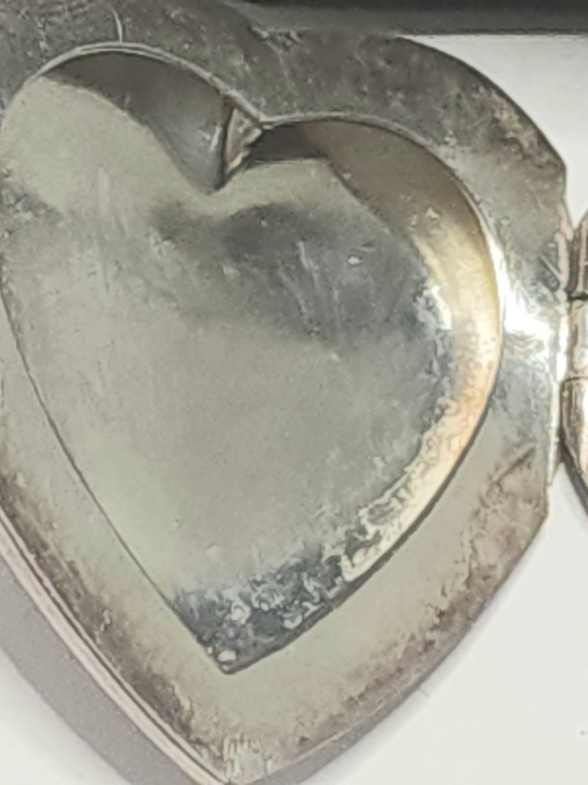 Vtg 925 THAI Sterling Silver Puffy Heart Locket Necklace 23.5” Box Chain 15.2g