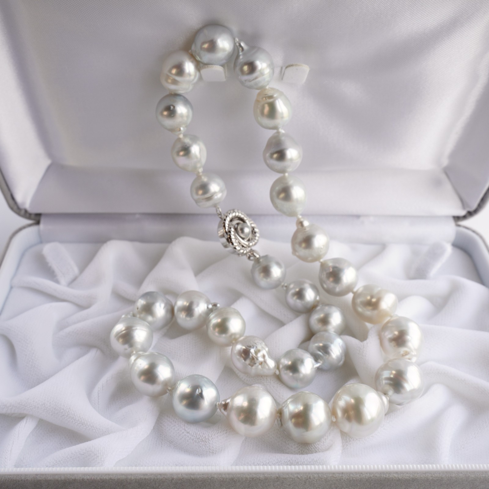 11.5-14.5mm Baroque White South Sea Pearl Necklace 14K White Gold Clasp,18.1″
