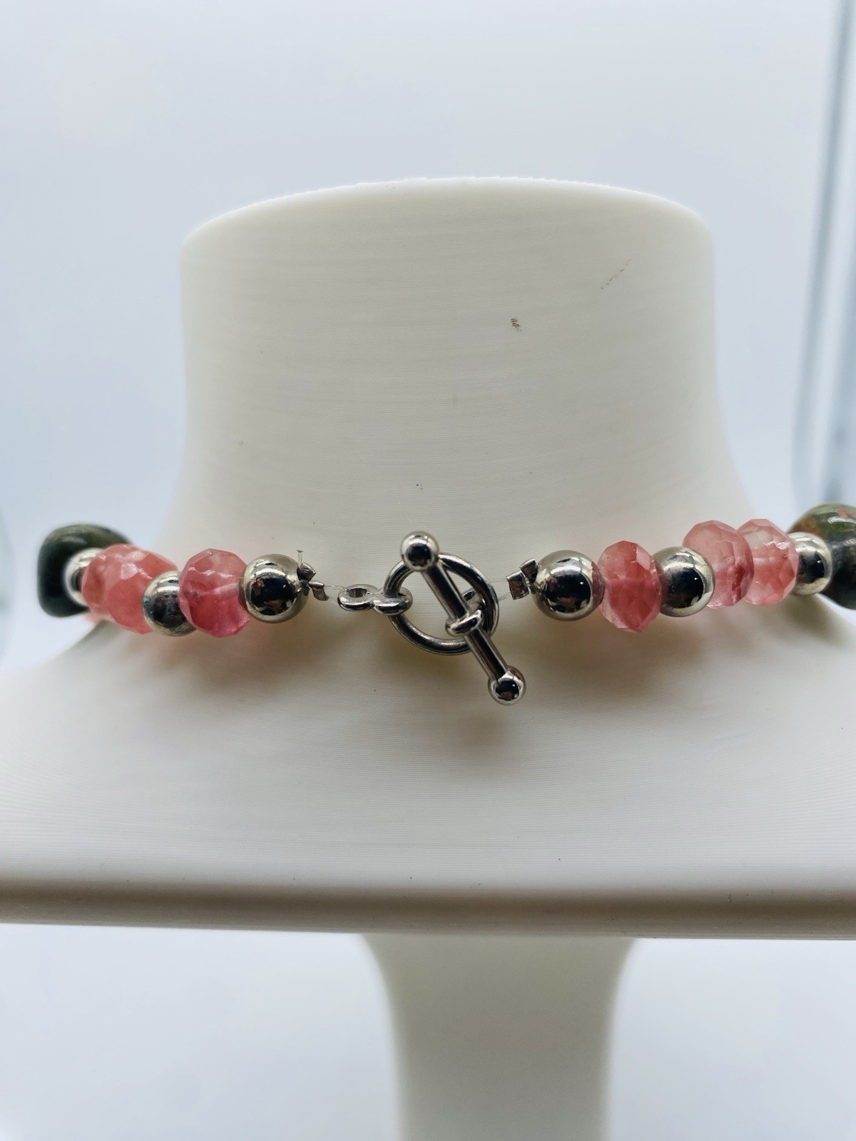 Unbranded Unakite And Cherry Quartz Necklace 18 Inch Necklace 53.41
