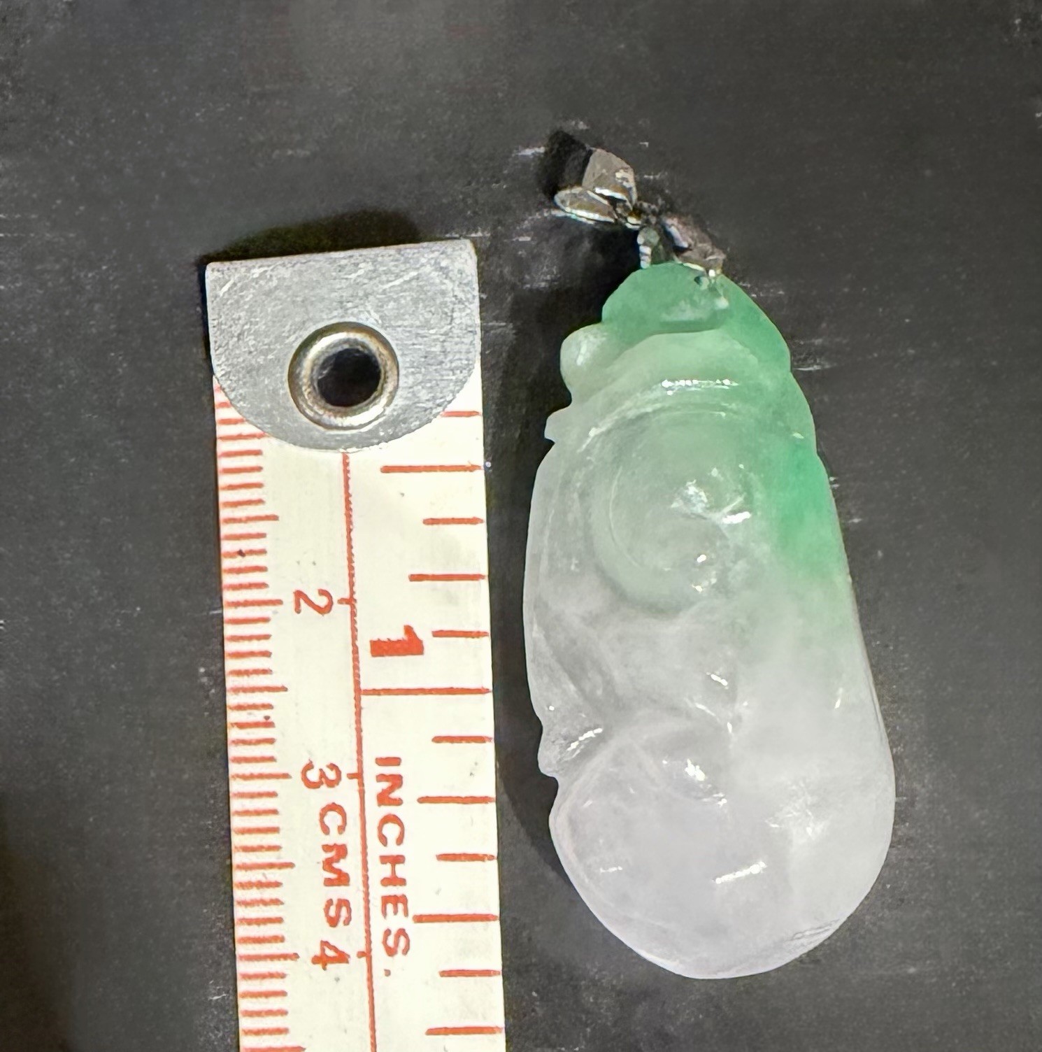 Antique Jade Pendent with 18K White Gold Clasp