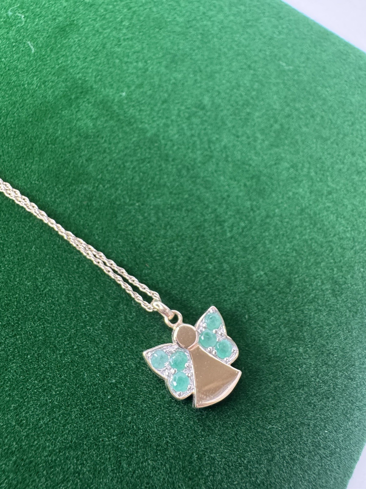 925 Sterling silver Green Stone Guardian Angel Pendant Necklace 18”