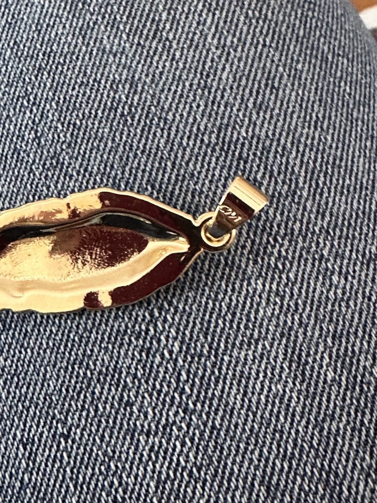 Beautiful 14k GF Virgin Mary Pendant