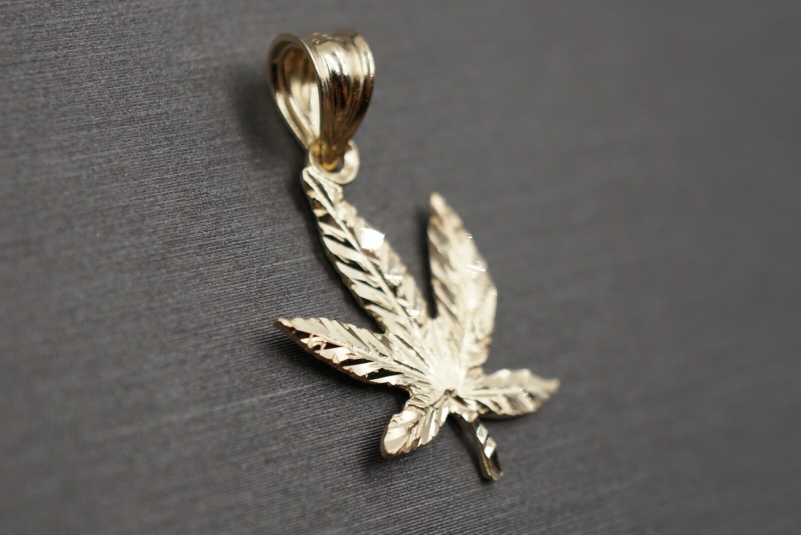 10K Solid Yellow Gold 1″ Diamond Cut Marijuana Cannabis Leaf Charm Pendant.