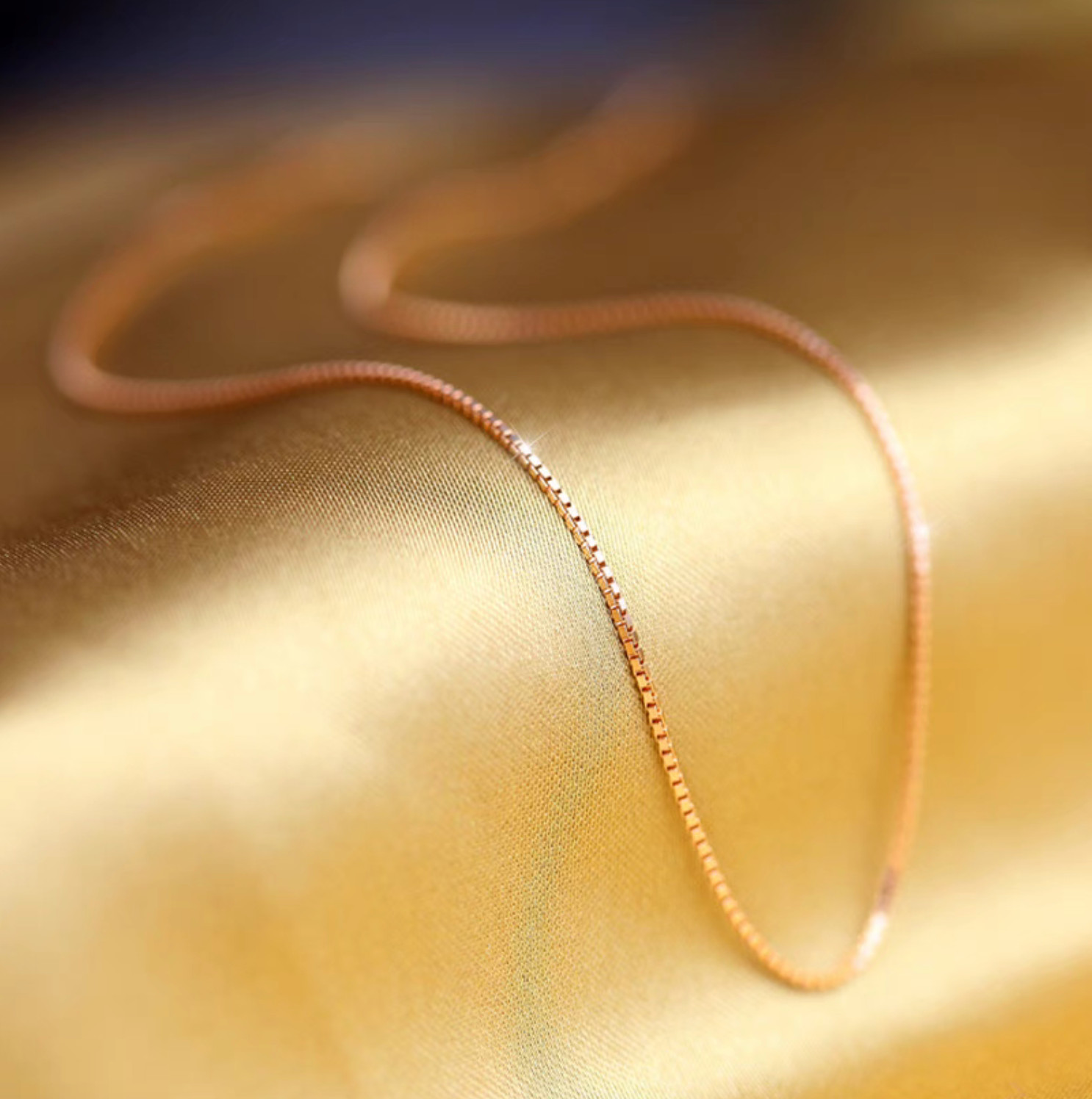 Pretty 14 Karat Solid Rose Gold 0.45mm Classic Box Chain Necklace – 18 Inch