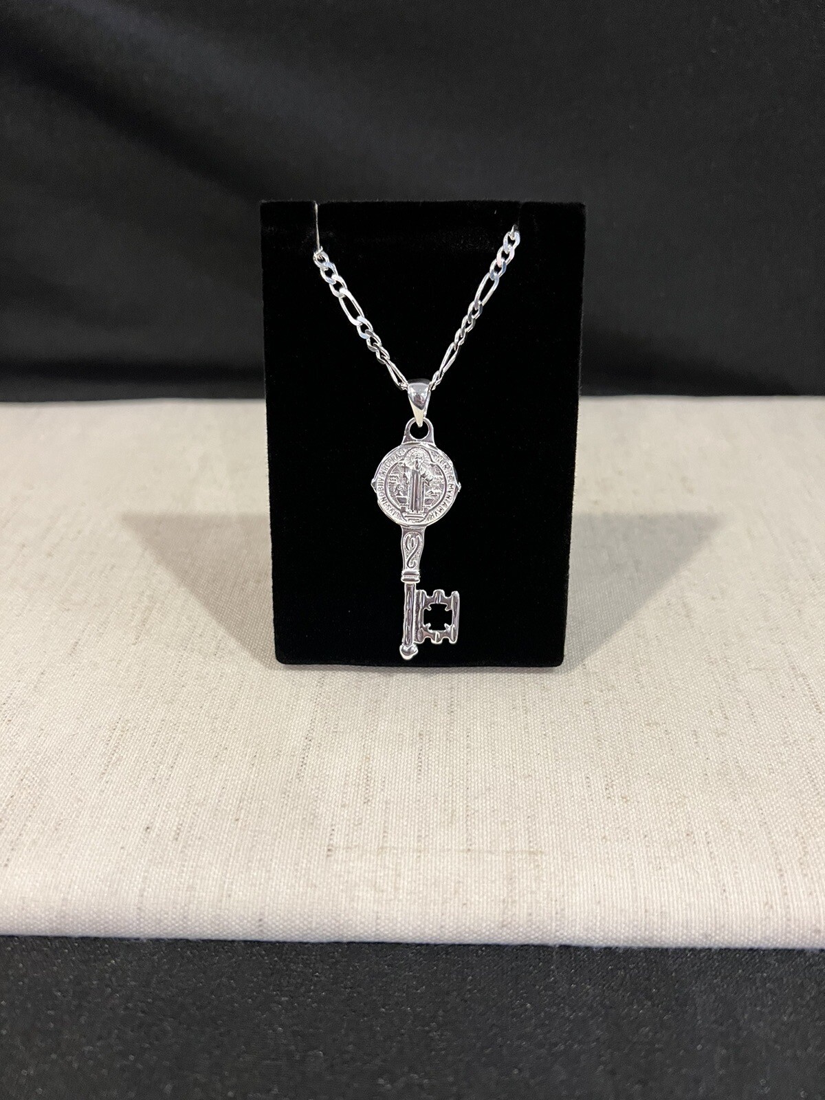 925 Sterling Silver Men St Benedict Key San Benito Llave & Figaro Chain 20 24 30
