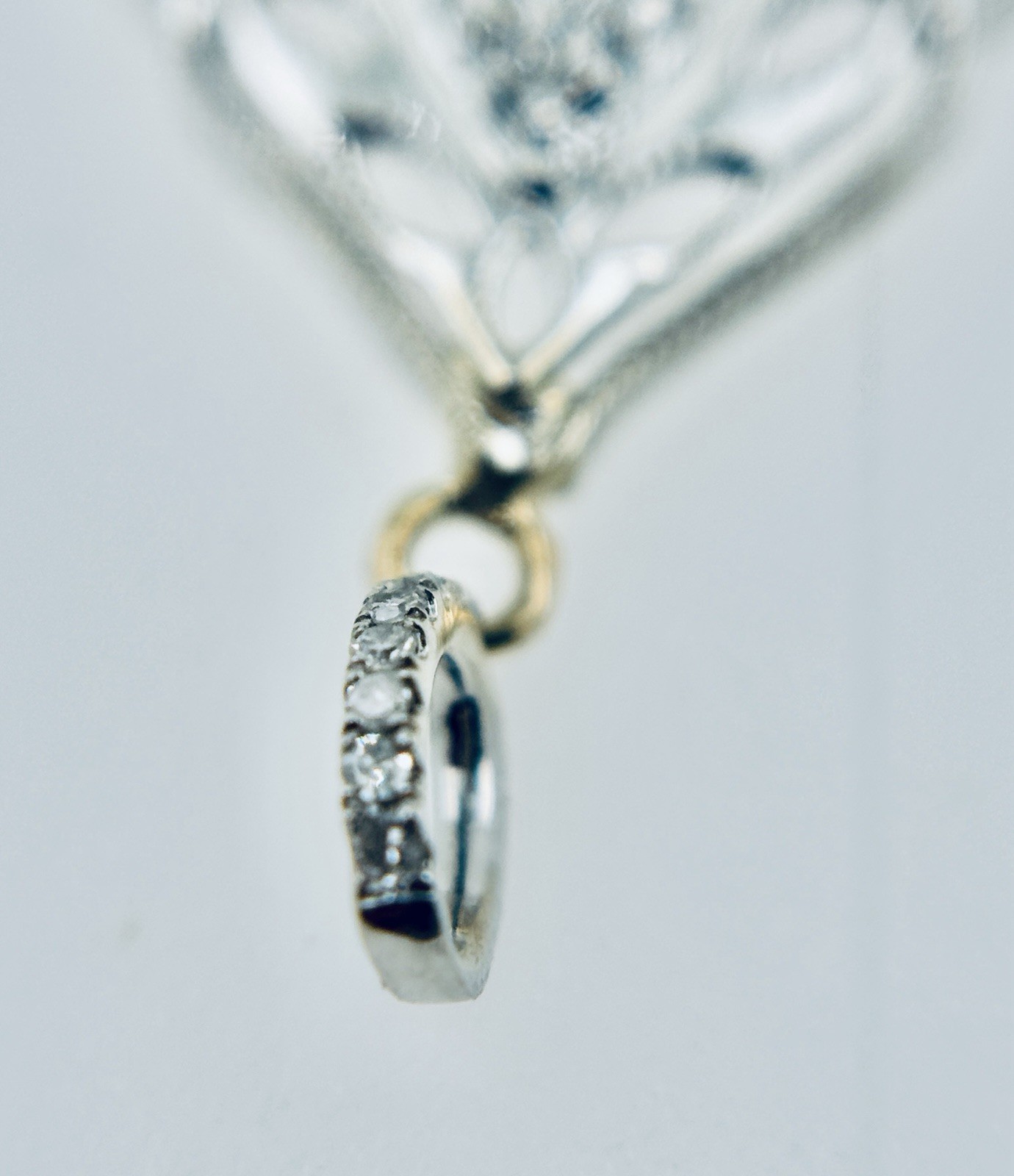 Estate 14K White Gold .30 Cttw Diamond Filigree Chandler Pendant. 2.87g approx