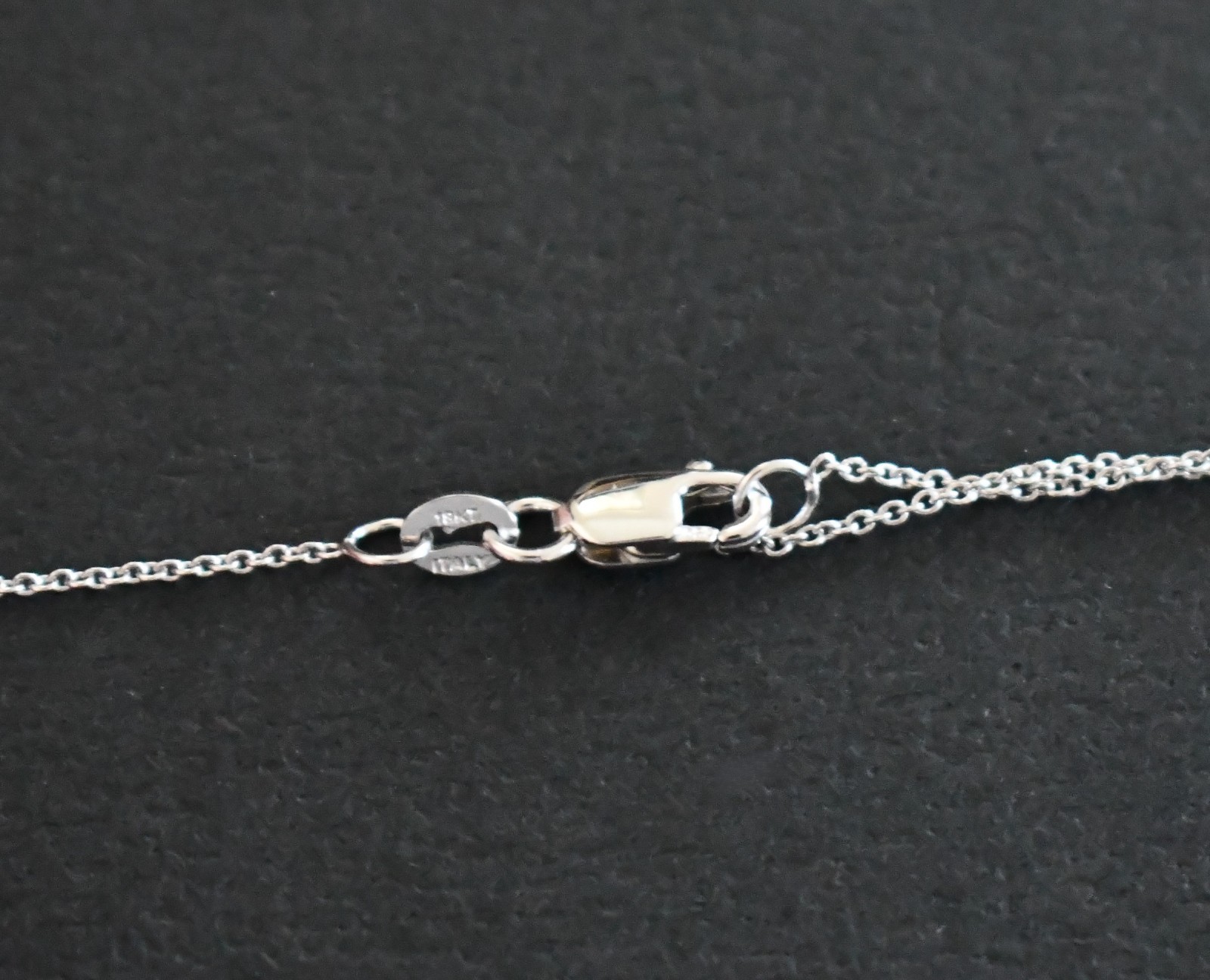NEW ROBERTO COIN *DIAMANTE* 18K WHITE GOLD & DIAMOND Small Pendant Necklace