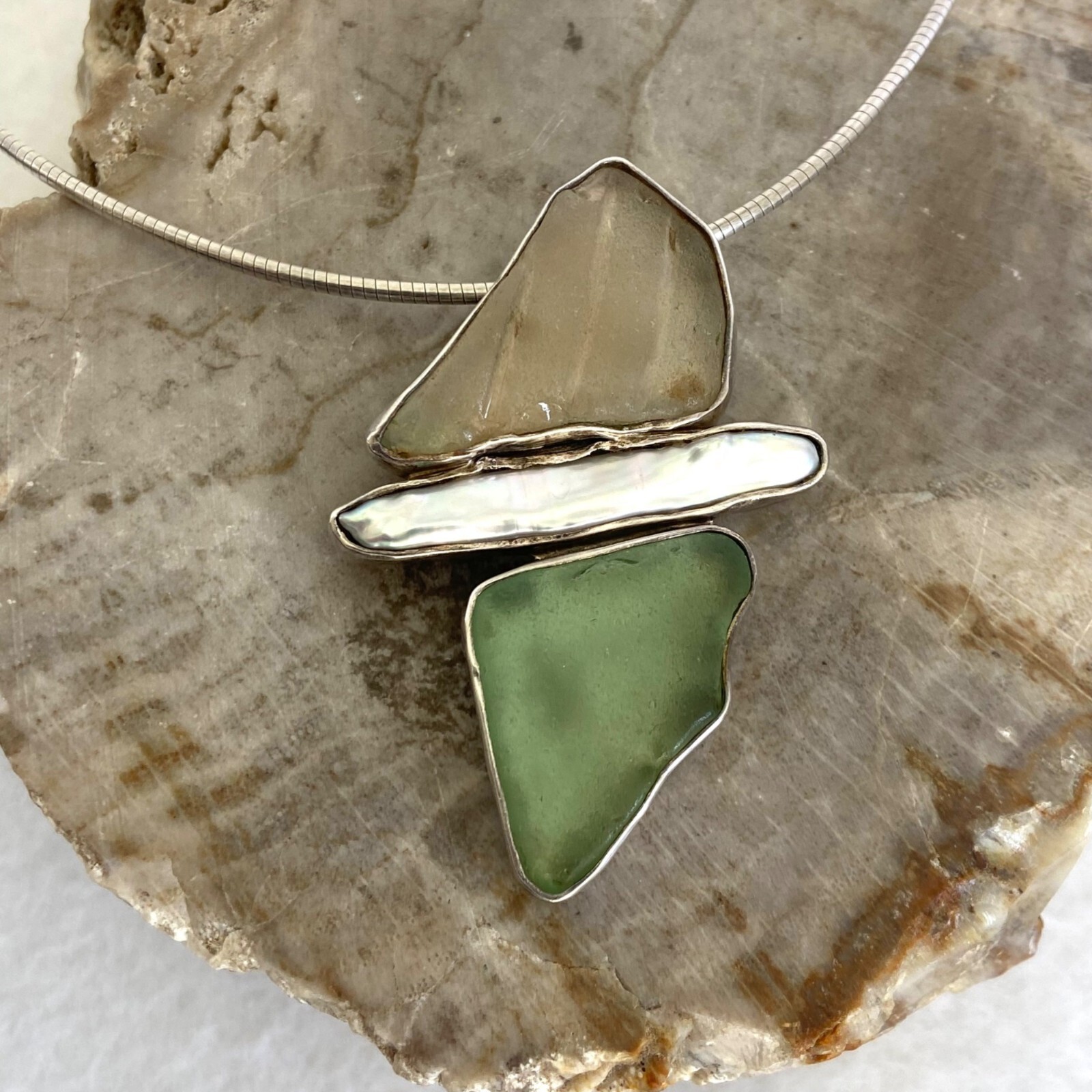 Sterling Silver 925 Beach Glass & Biwa Pearl Pendant Necklace 16″-18″ Chain