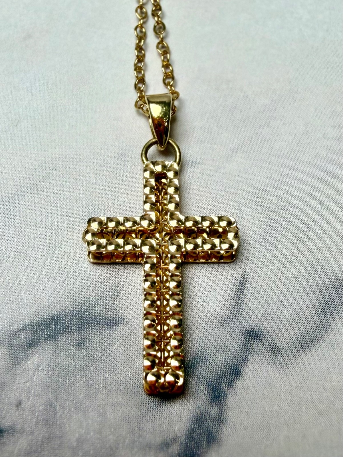 Beautiful 10k Solid Gold Cross Pendant 18” GF Chain