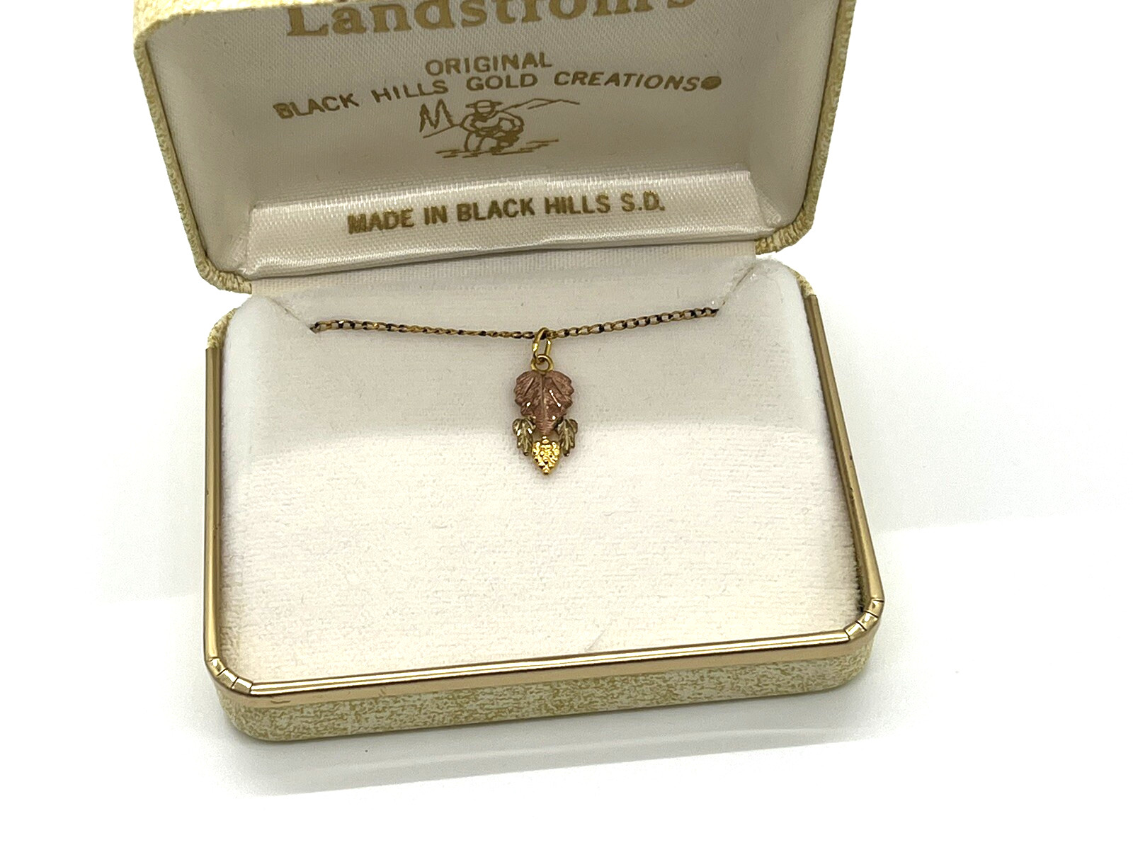 Landstrom’s Original Black Hills Gold Three Leaf Grape Pendant 10K Necklace Box