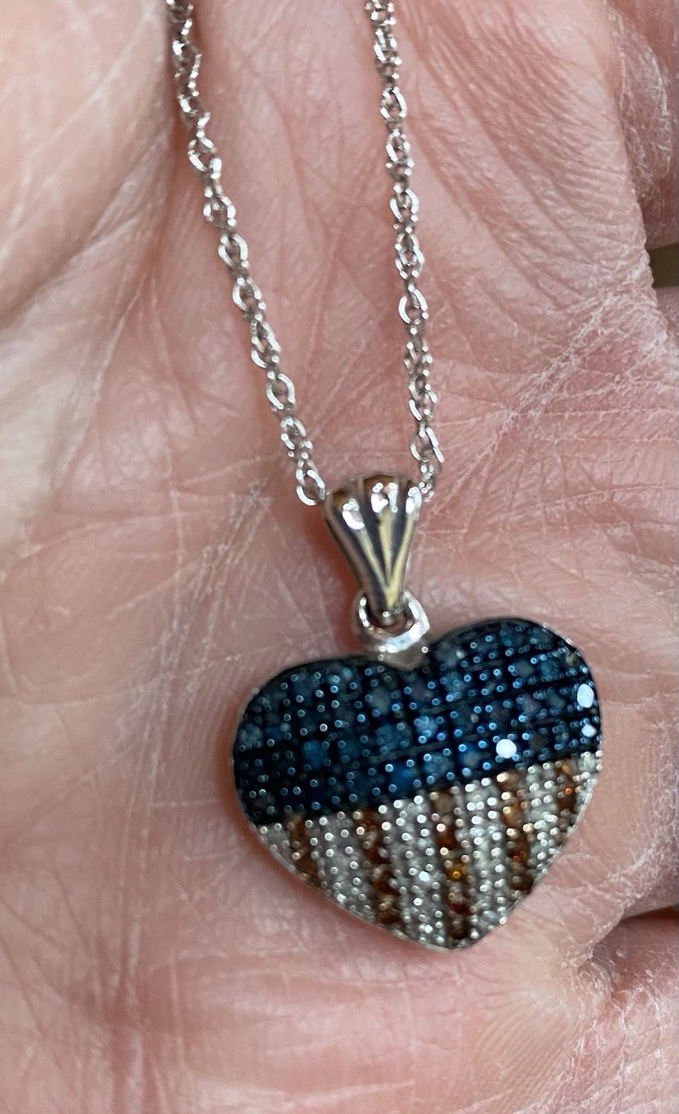 EUC Patriotic USA Red, White And Blue Diamond Heart Necklace Sterling Silver