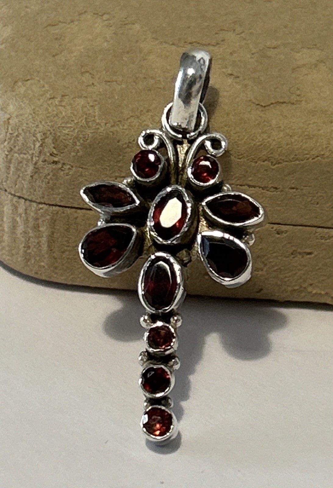 Vintage Sterling Silver & Garnet 4.1cm Long Pendant (4.14g)