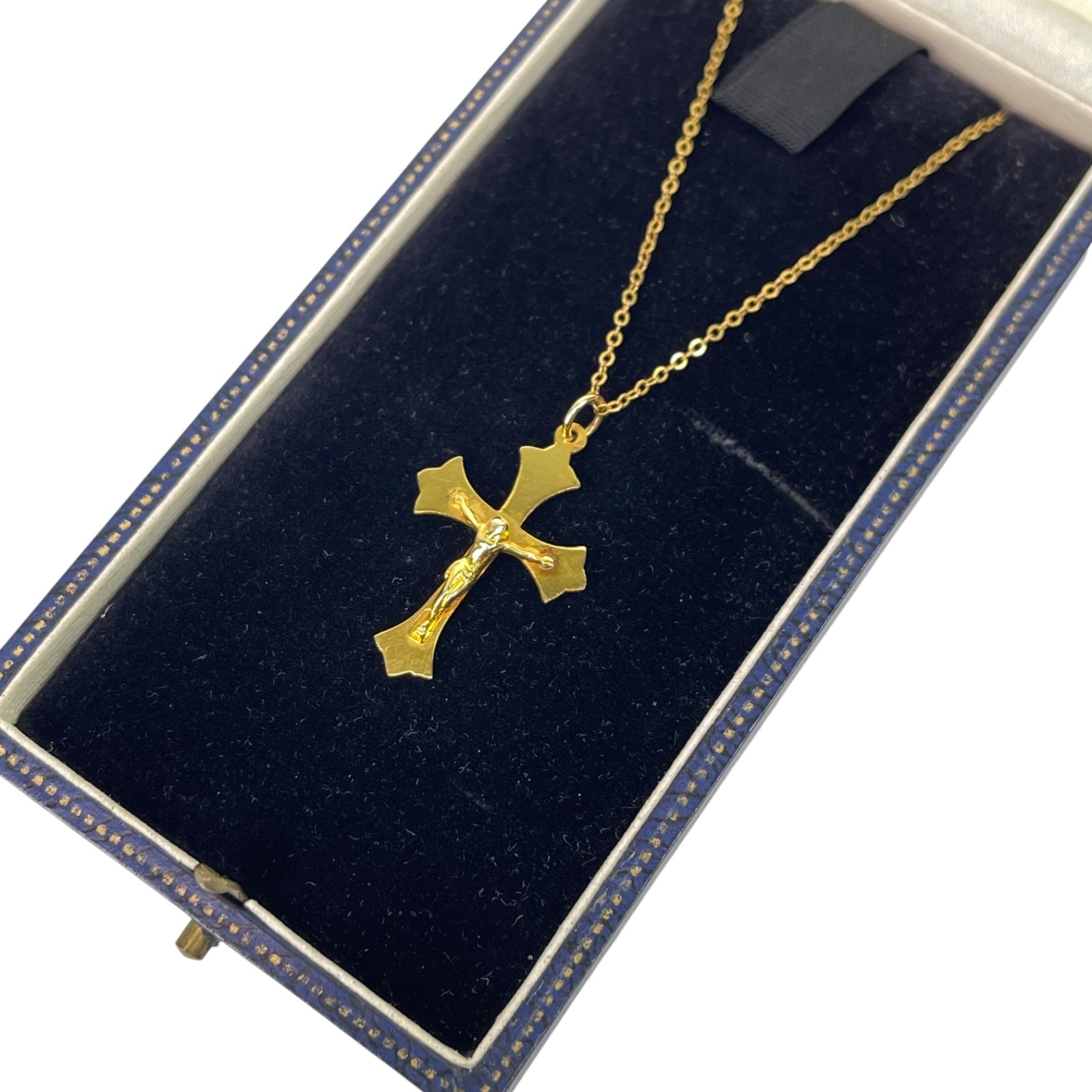 9ct 375 Yellow Gold Cross Pendant AJH Birmingham Vintage – Chain info unknown