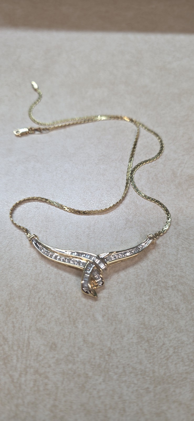 14k Yellow Gold Necklace With Natural Baguette/round Diamonds