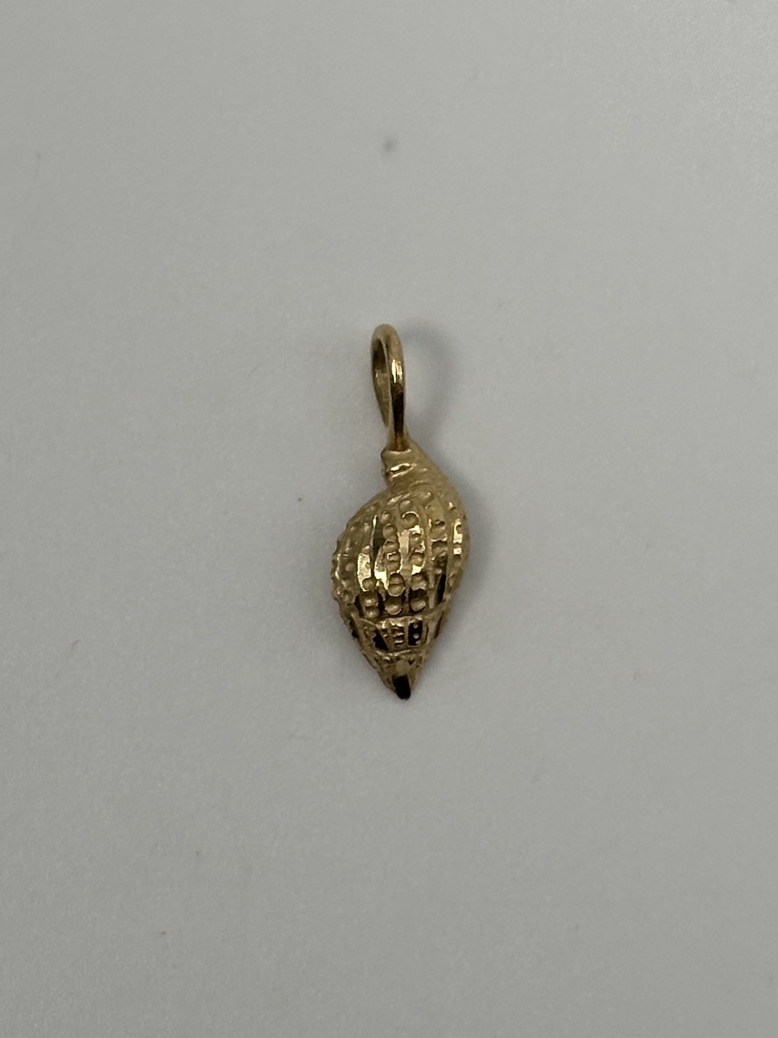 14K Yellow Gold Textured Seashell Charm Pendant, Beach Theme Jewelry