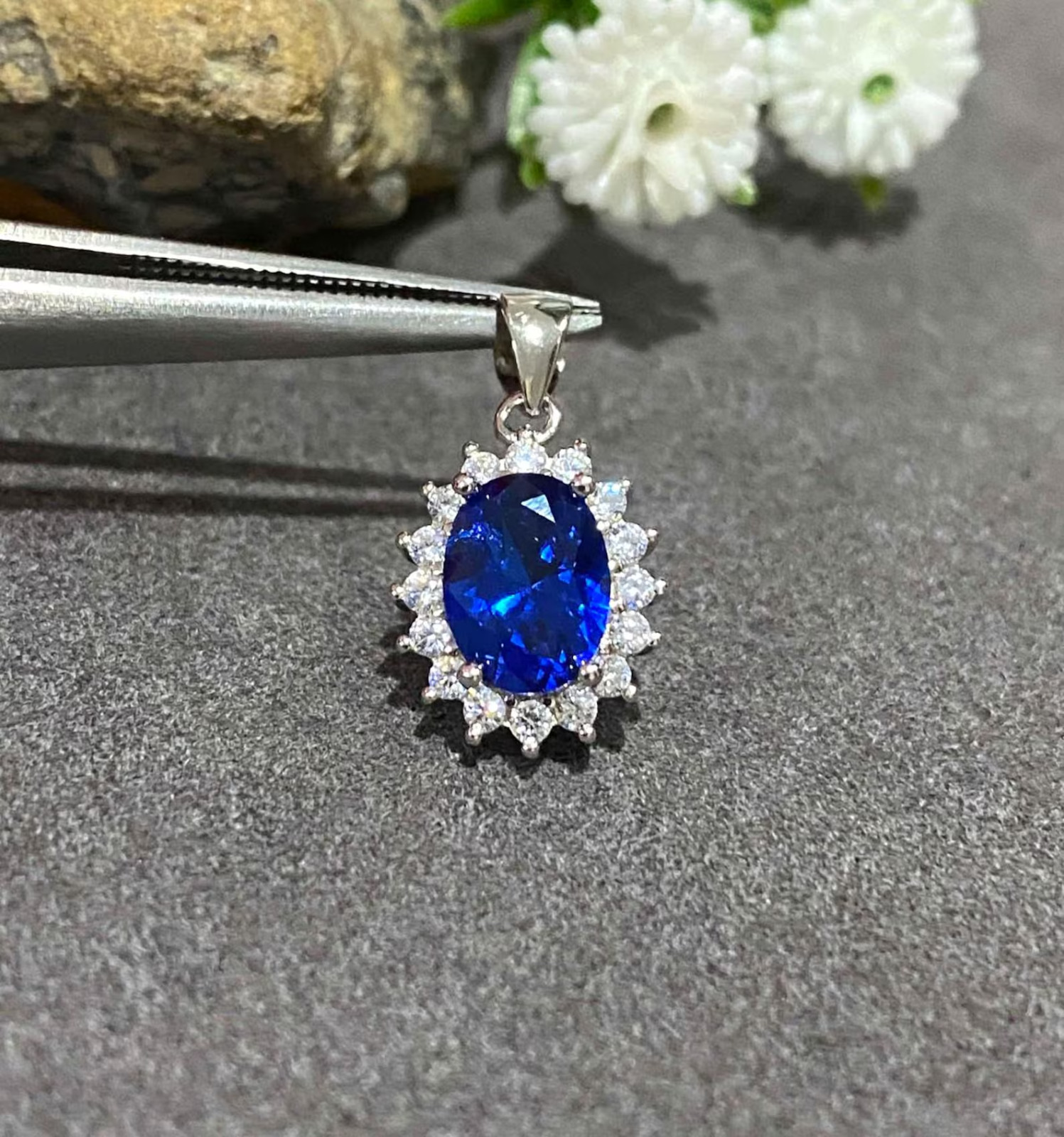 4.50 Ct Oval Cut Natural Sapphire Diamond Gorgeous Pendant 14K White Gold