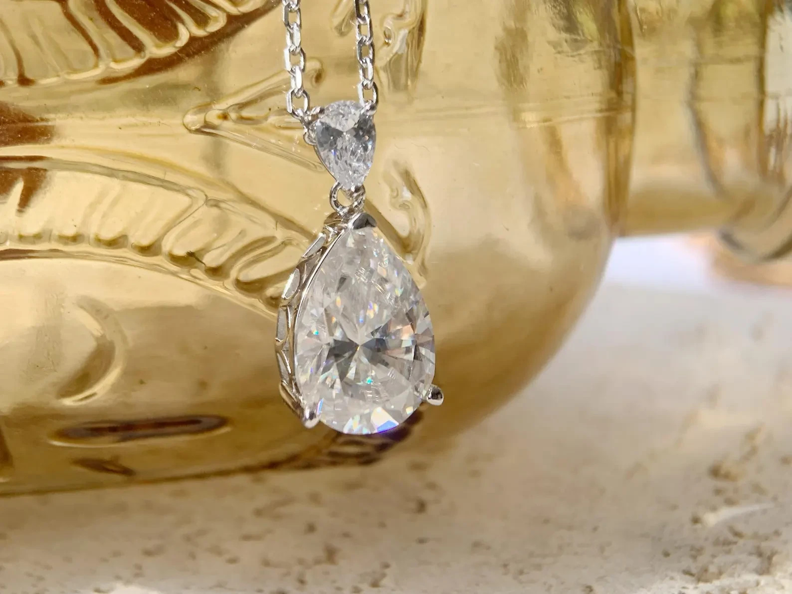 3CT Pear Moissanite Pendant 925 Elegant Minimalist Sparkling Statement Necklace