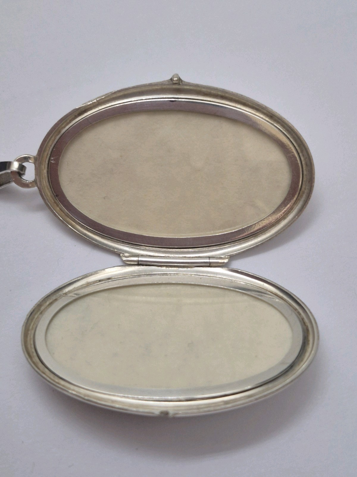 LOCKET – Sterling Silver Enamel Floral Double Photo Locket And Chain. Necklace.