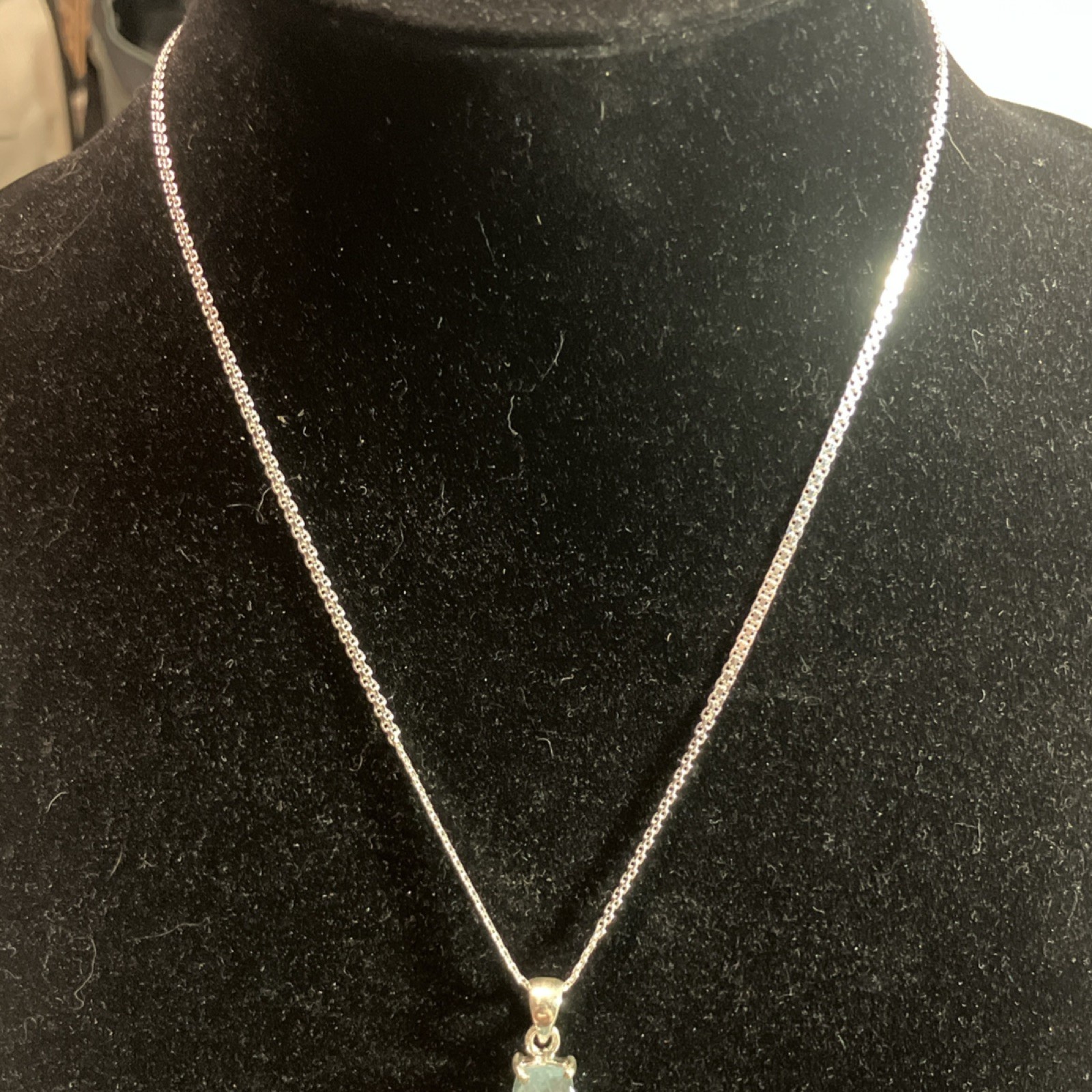 LUX Sterling Silver 925 Cushion Aquamarine Pendant Prong setting 18″ Chain Blue