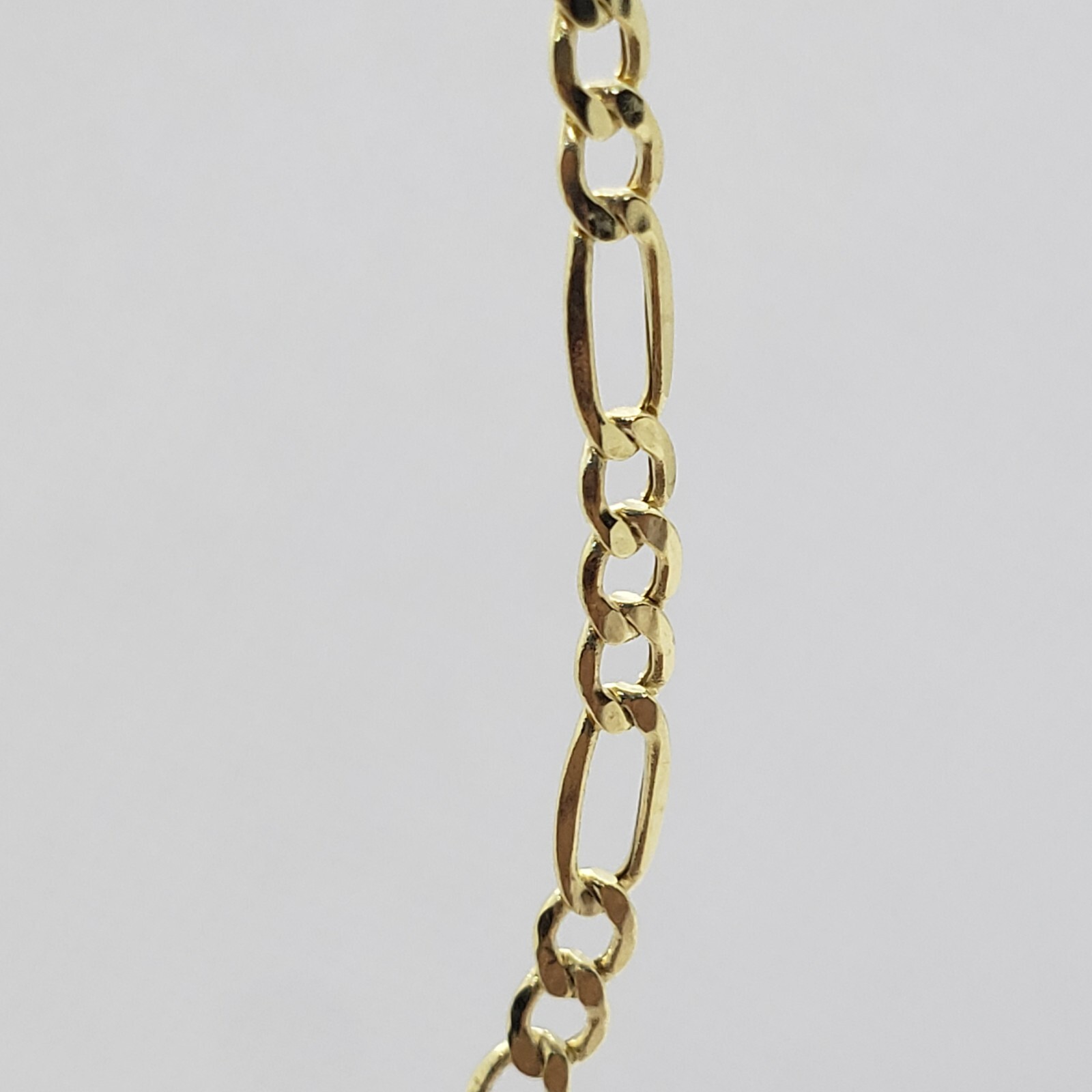 Authentic 10K Yellow Gold Hollow Figaro Chain Necklace 2.6mm Size 16″ to 26″